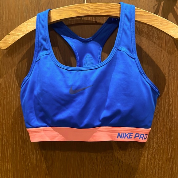 Nike Pro Sports Bra 🦋 - Picture 3 of 4